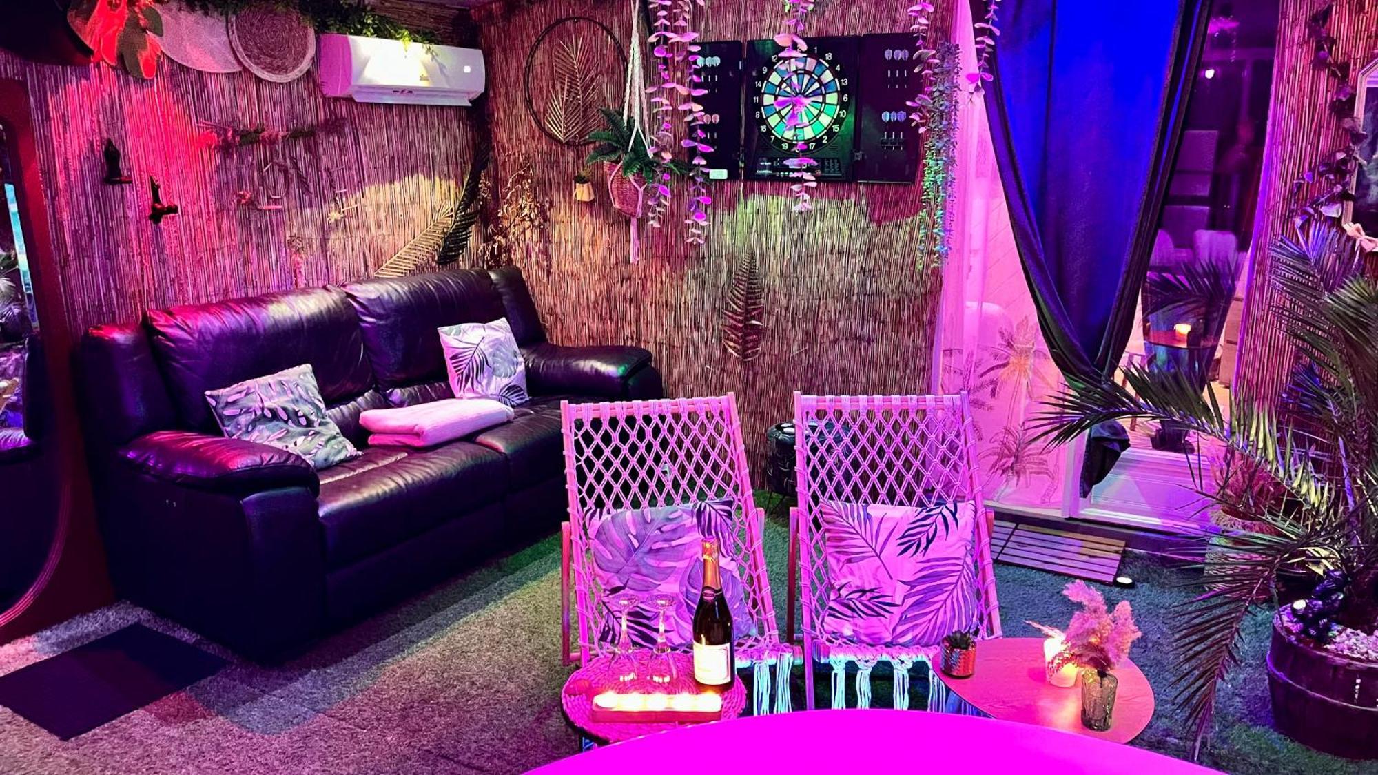 Un Mirage Tropical En Bord De Loire, Love Et Detente Saint-Clément-des-Levées 外观 照片